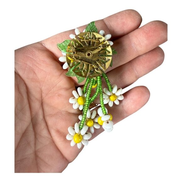 Coro Vintage Daisy Brooch - Picture 3 of 5